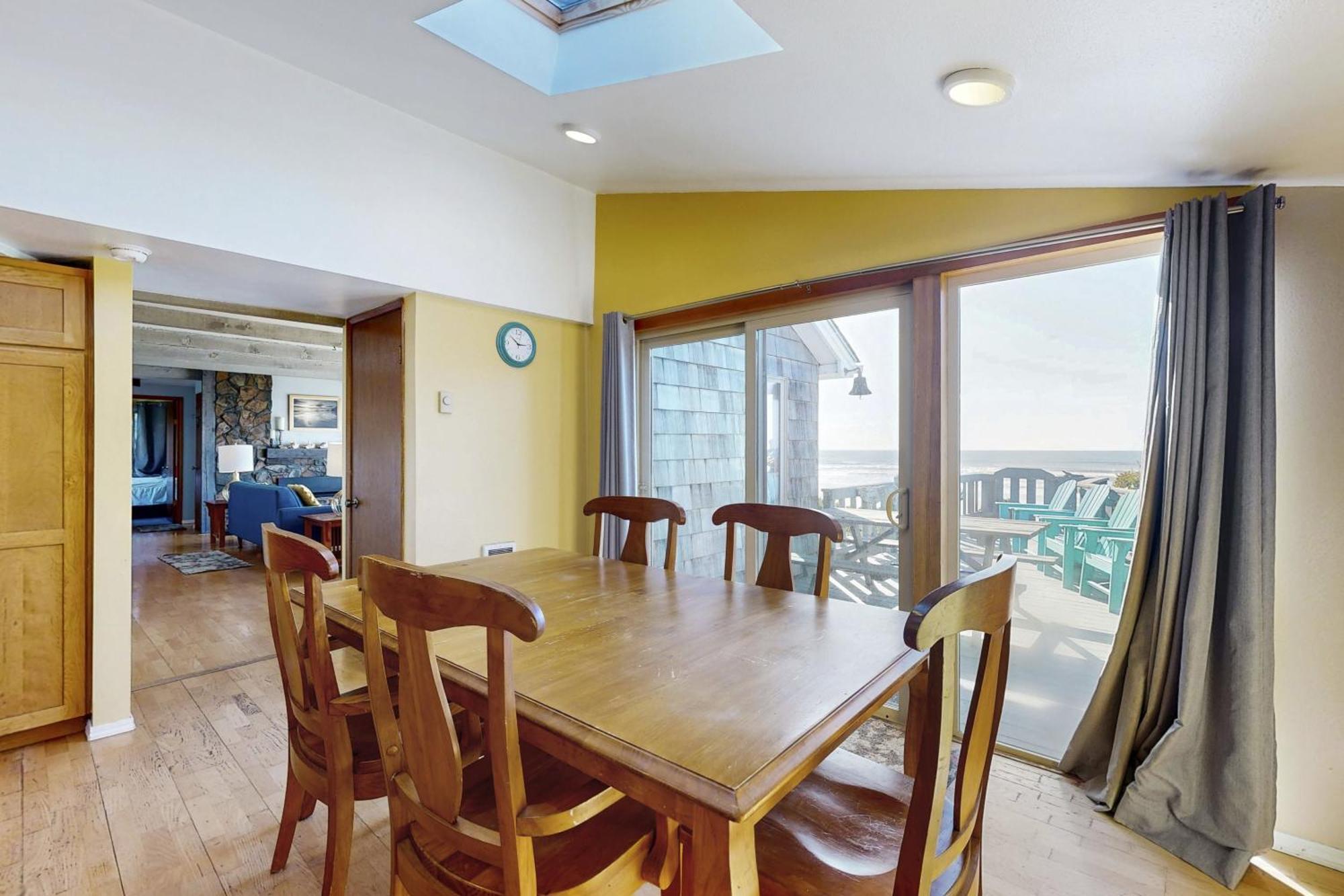 Seadrifter Oceanfront Beach House Seal Rock Bagian luar foto