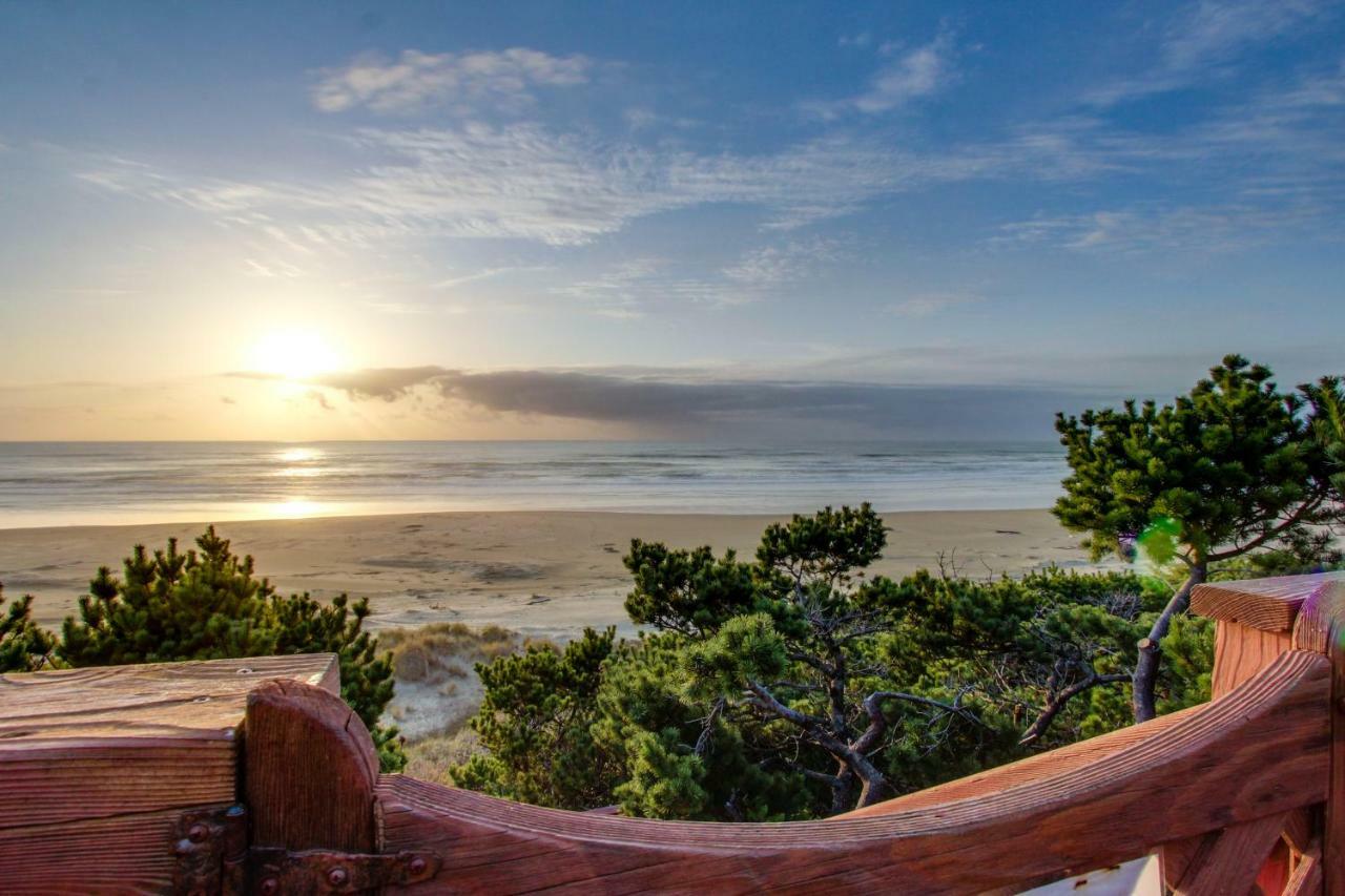 Seadrifter Oceanfront Beach House Seal Rock Bagian luar foto