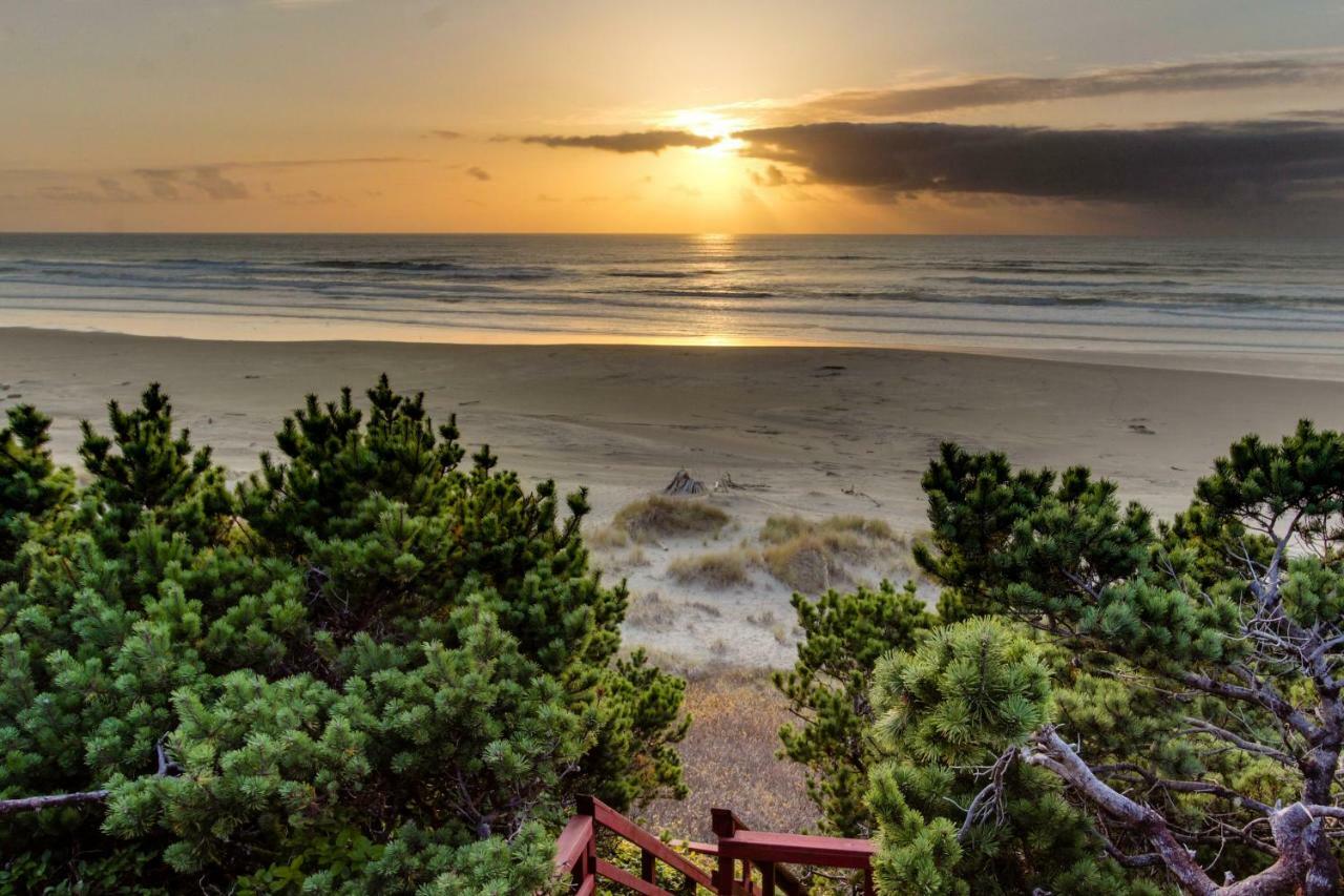 Seadrifter Oceanfront Beach House Seal Rock Bagian luar foto